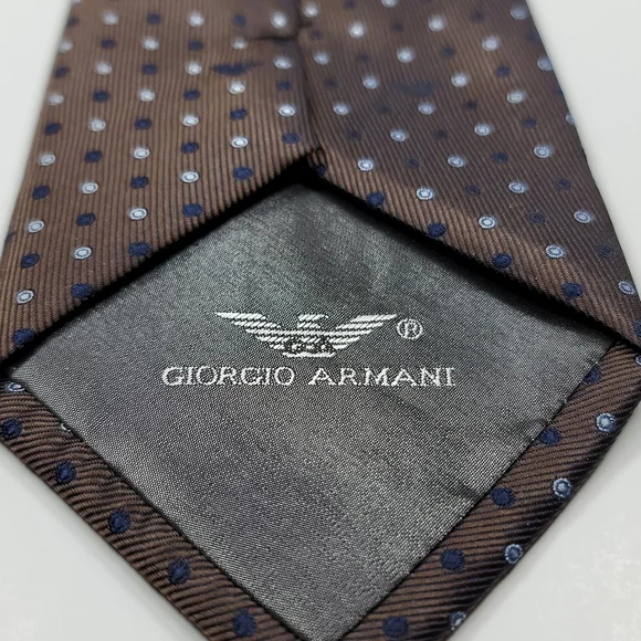 👔👔👔Armani Classic Clean-Styled Logo Men's Tie - 100% Pure Silk - Picture 4 of 6